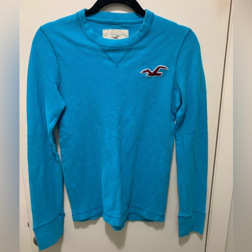Hollister sweater- size small